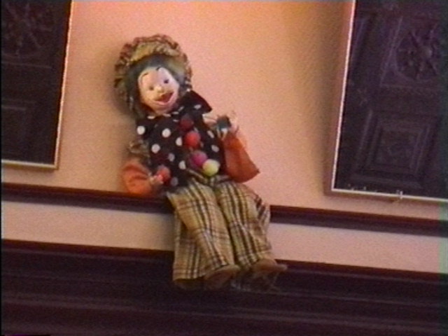 43 - PETIT PERSONNAGE DANS LE RESTAURANT 3.JPG